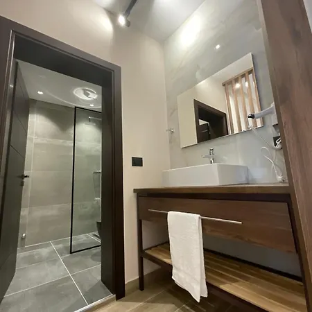Jons & Grace Hotel apartamentowy
