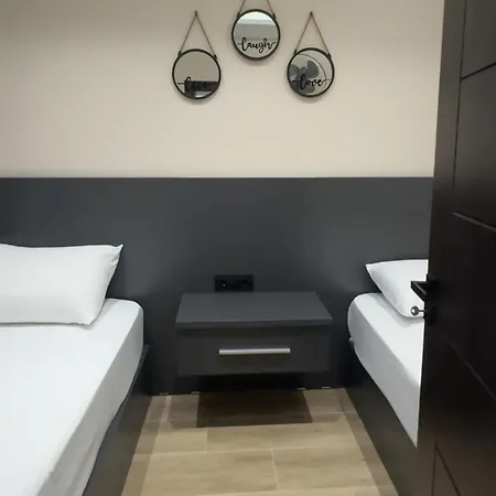Hotel apartamentowy Jons & Grace Velipojë