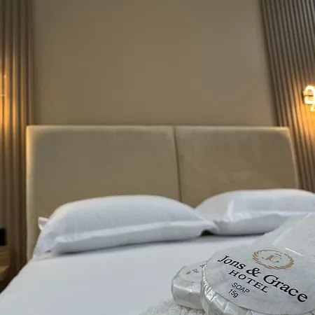 Jons & Grace Hotel apartamentowy Velipojë