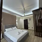 Jons & Grace Apart Otel Velipojë