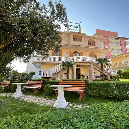 Jons & Grace Velipojë