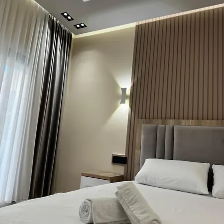 Jons & Grace Velipojë