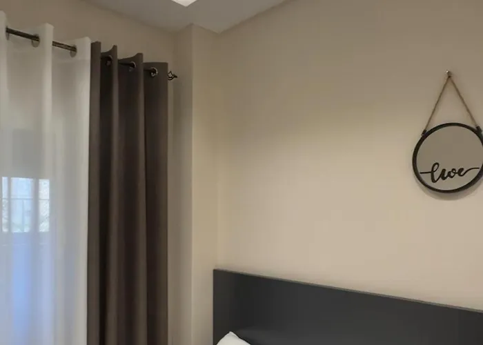 Jons & Grace Velipojë