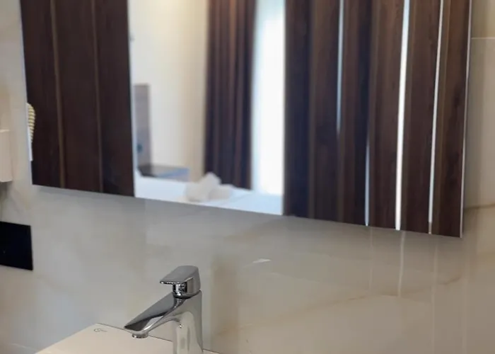 Jons & Grace Appart hôtel *